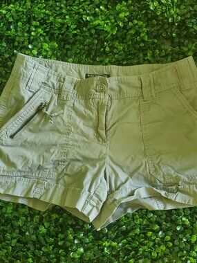Dalia Collection Khaki Cargo Shorts Size 8 Modern Fit
